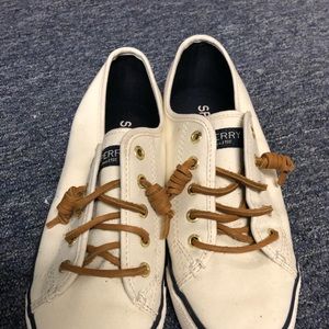 Women’s Sperry slip on sneakers